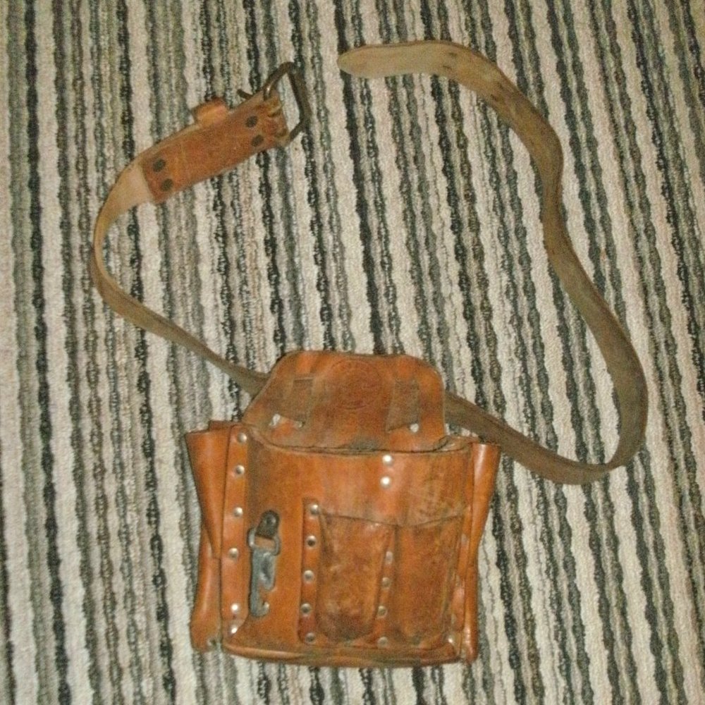 Vintage 5164 Klein Tools 8 Pocket Leather Slotted Tool Pouch & Removable Belt